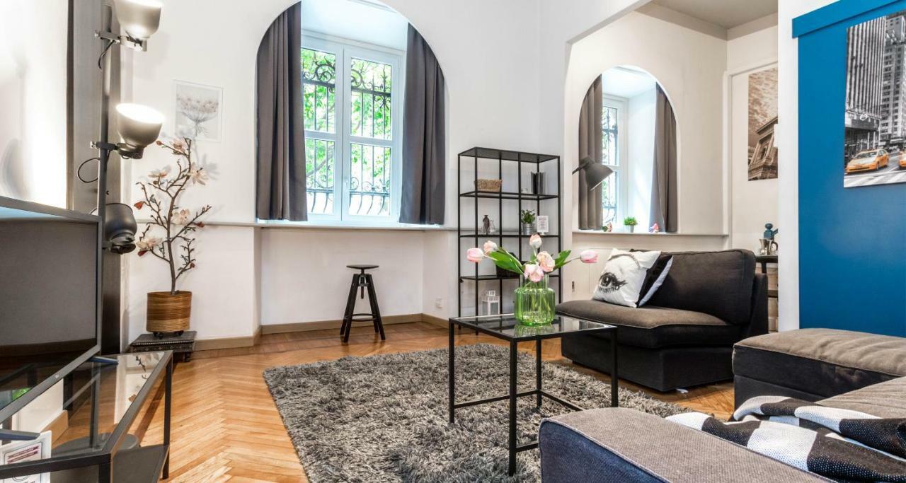 ミラノHintown Castle Mansionアパートメント エクステリア 写真